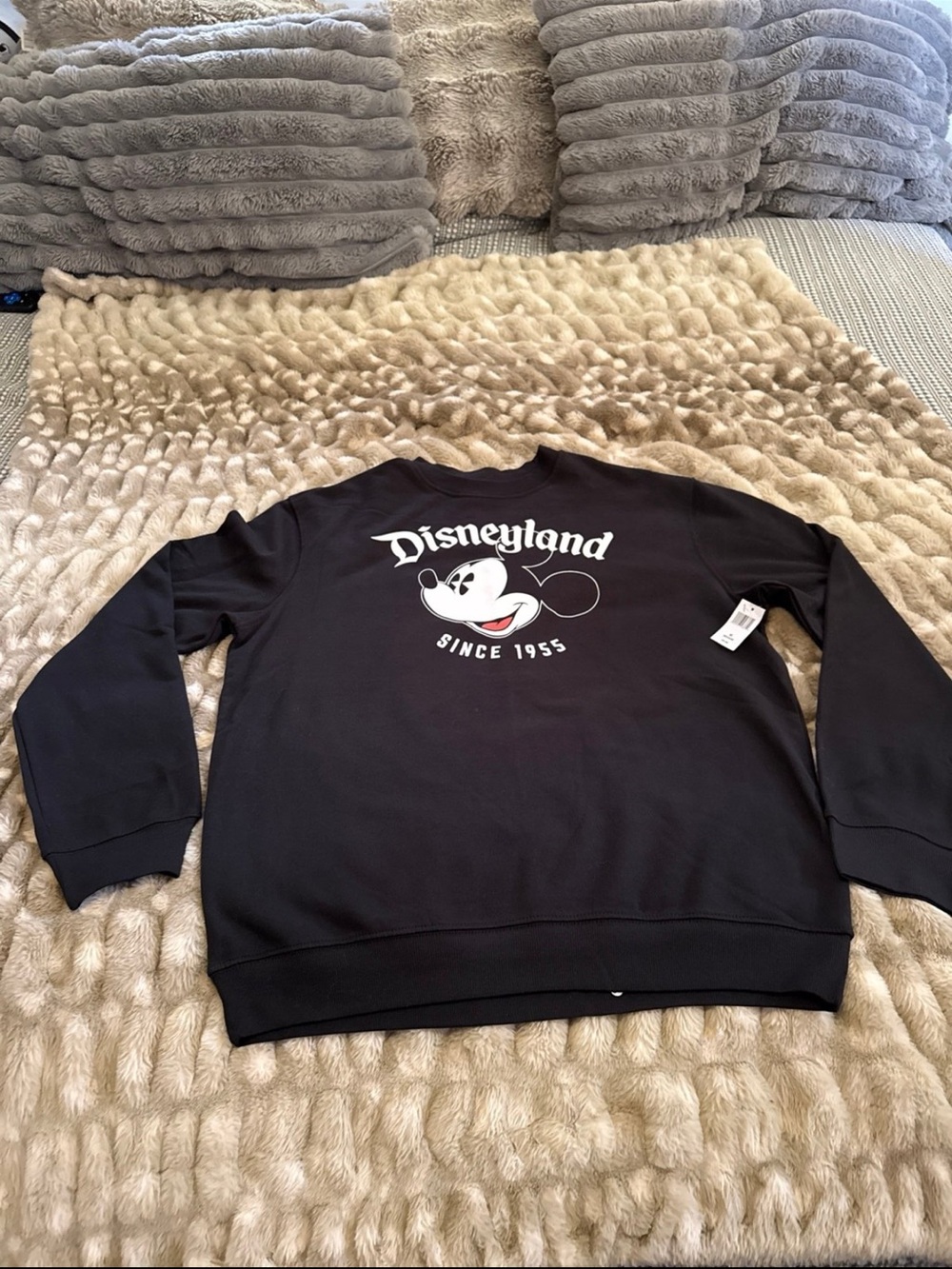 NWT Disneyland black unisex Crewneck sweatshirt size medium
